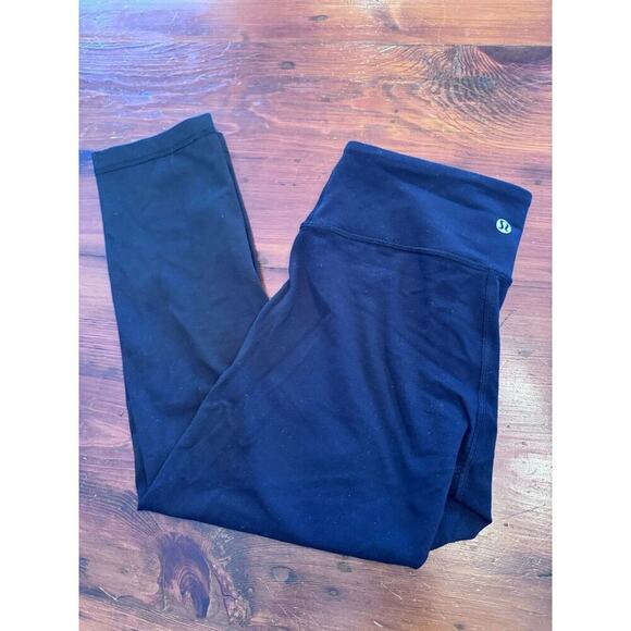 Lululemon Cropped Leggings Size 4 Black - Picture 1 of 10